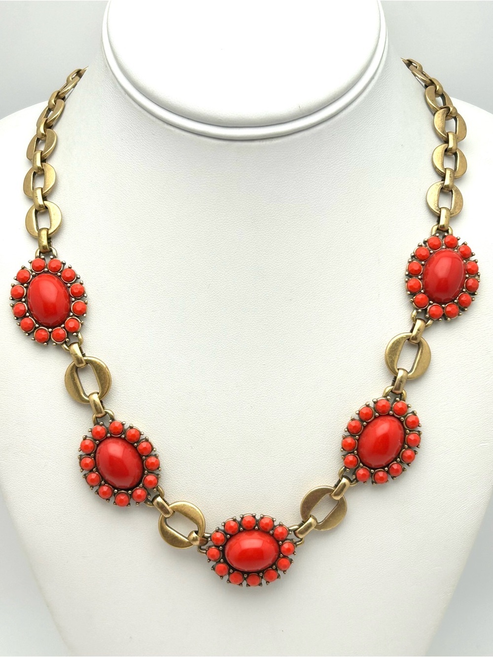 Stella & Dot Coral Cabachon Necklace